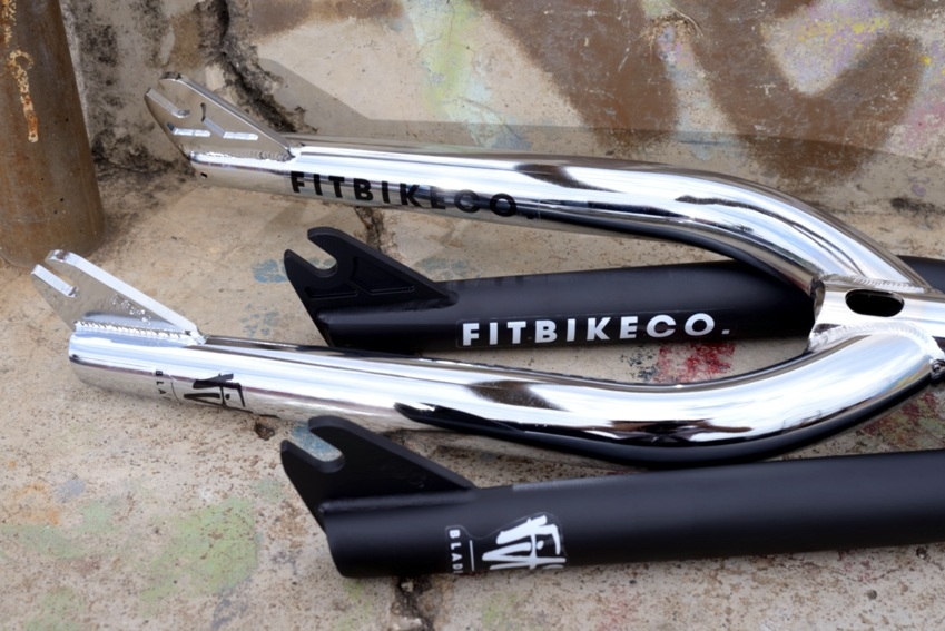 Fit Blade 2 forks. CNC dropouts. Reinforced steerer. Allows for larger tyres.