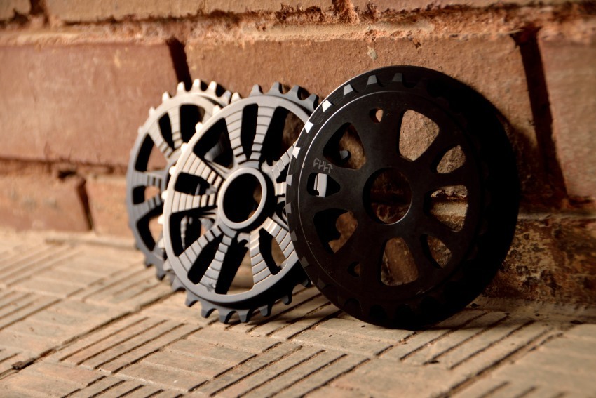 Cult Member sprockets 25t & 28t. Cult Bash 25t sprocket.  >click here