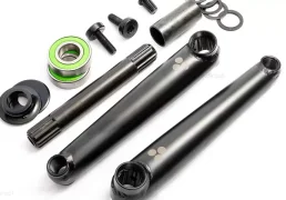 Fly Trebol 3 Crank + BB Set – 165mm Black