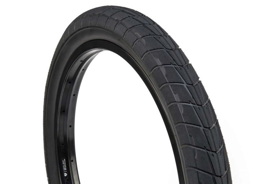 Eclat Predator Tyre - Black 2.3