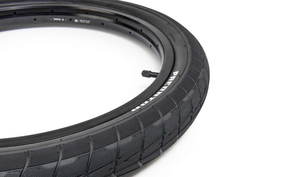 Eclat Predator Tyre - Black 2.3