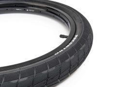 Eclat Predator Tyre - Black 2.3