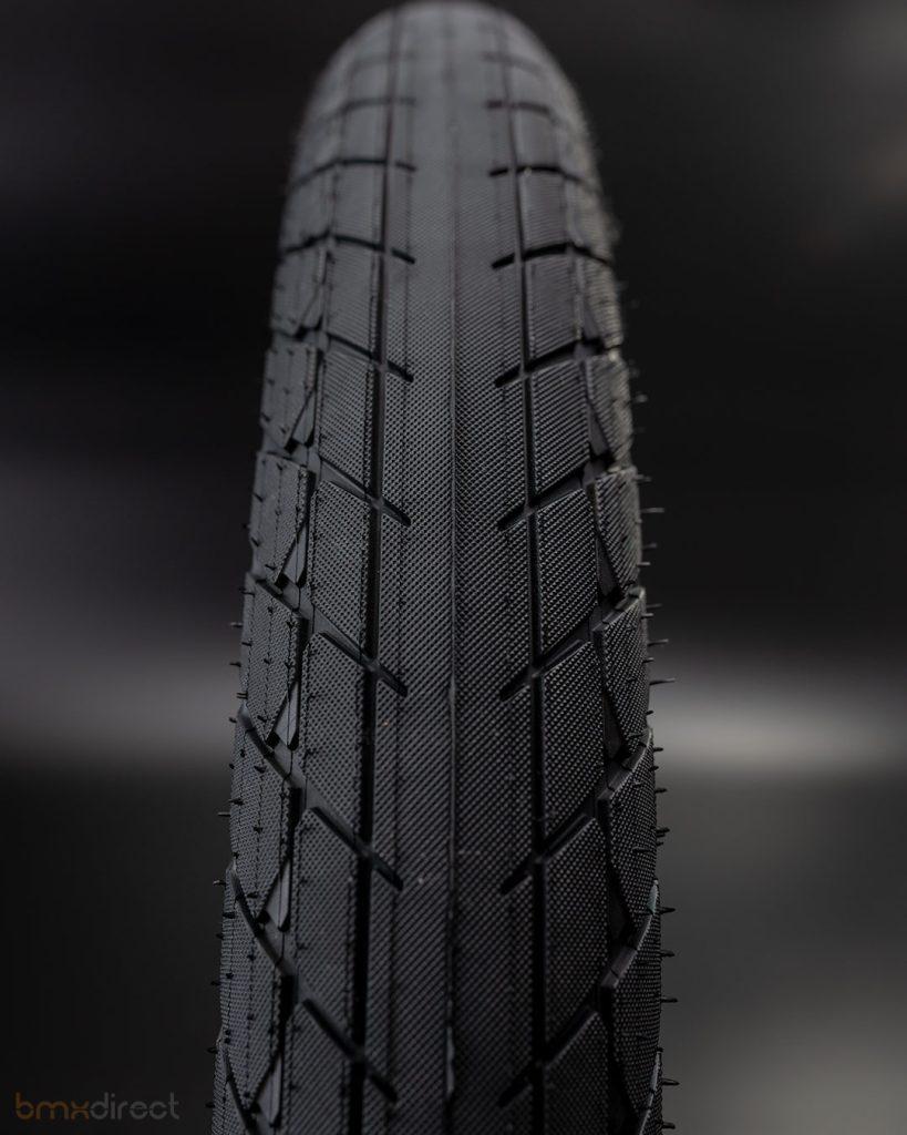 Eclat Ty Morrow Tyre - Black 2.4