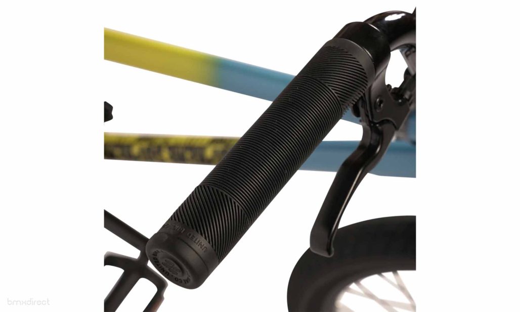 United Supreme Complete Bike – Yellow/Turquoise Fade 20.75″ United Supreme Complete Bike – Yellow/Turquoise Fade 20.75″