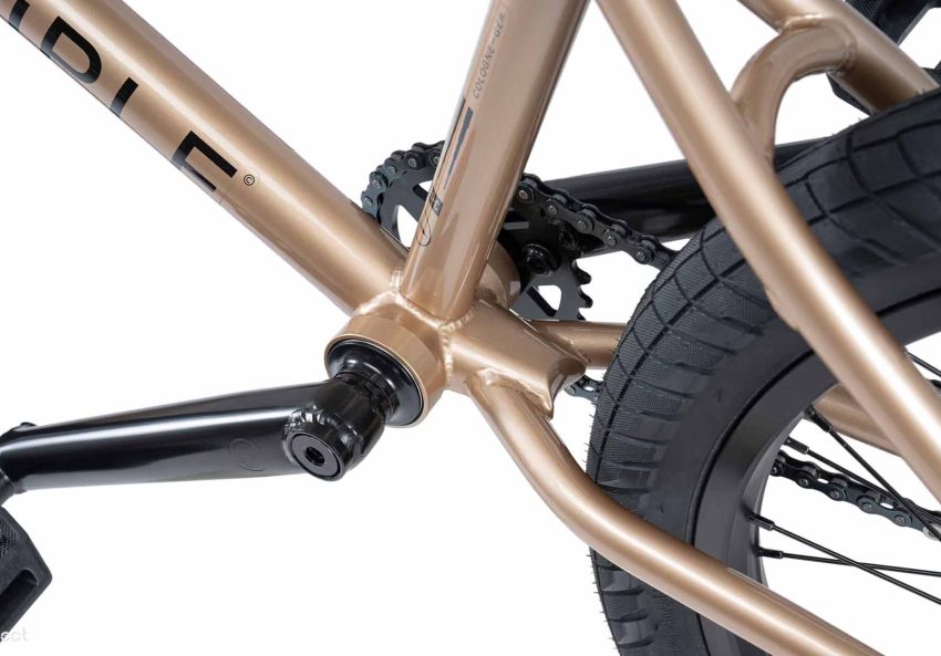 Wethepeople Crysis Complete Bike - Cassette - Metallic Champagne 21