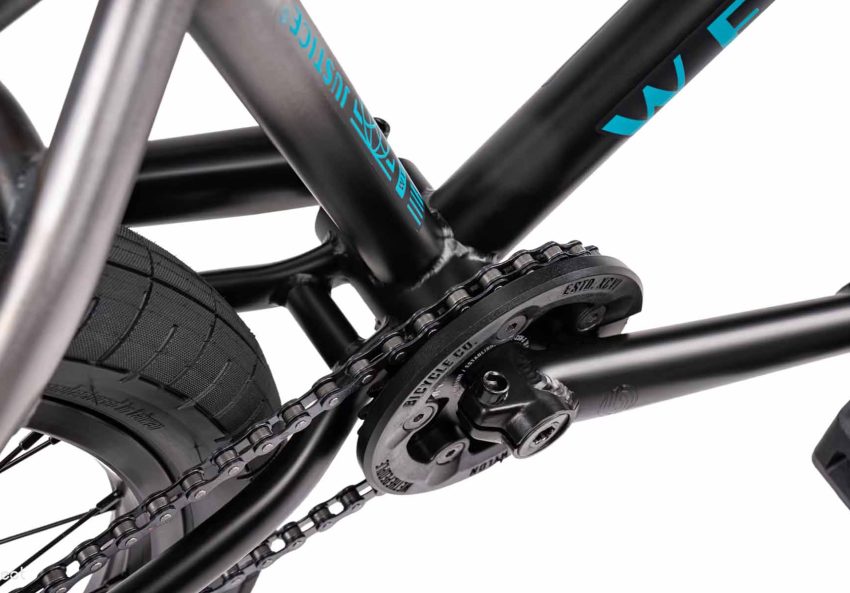 Wethepeople Justice Complete Bike - Cassette - Matt Black/Raw Fade 20.75