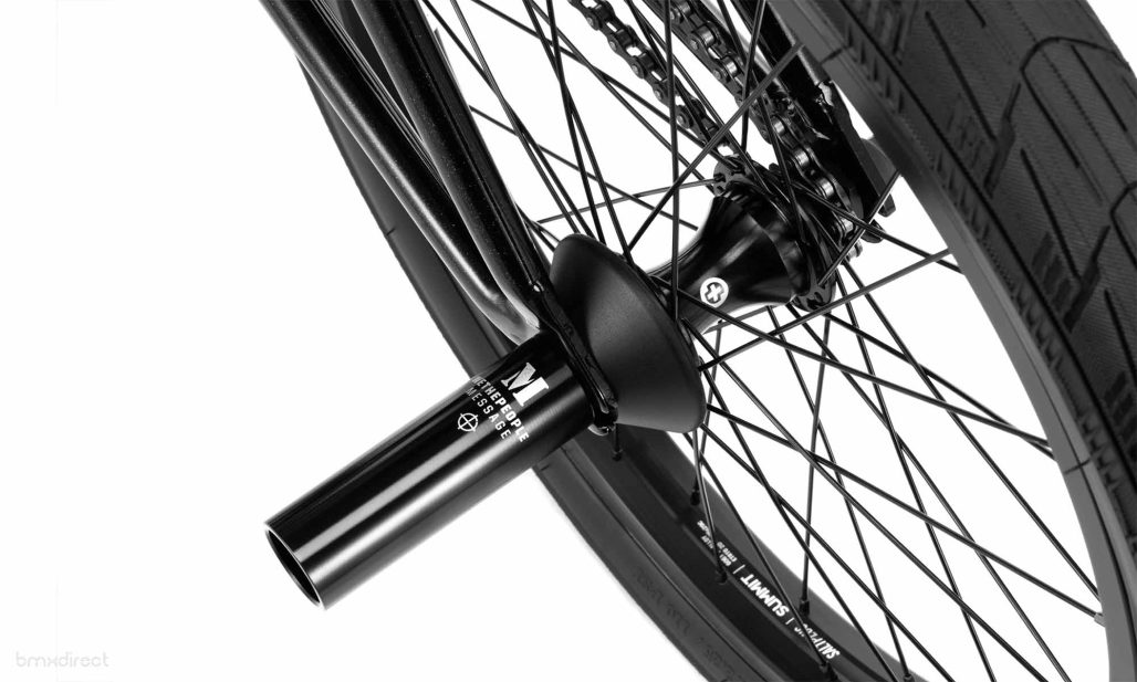 Wethepeople Versus Complete Bike - Cassette - 20.65"